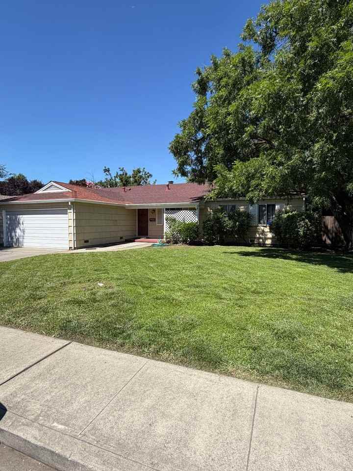 749 Anderson Rd - Photo 2 of 3