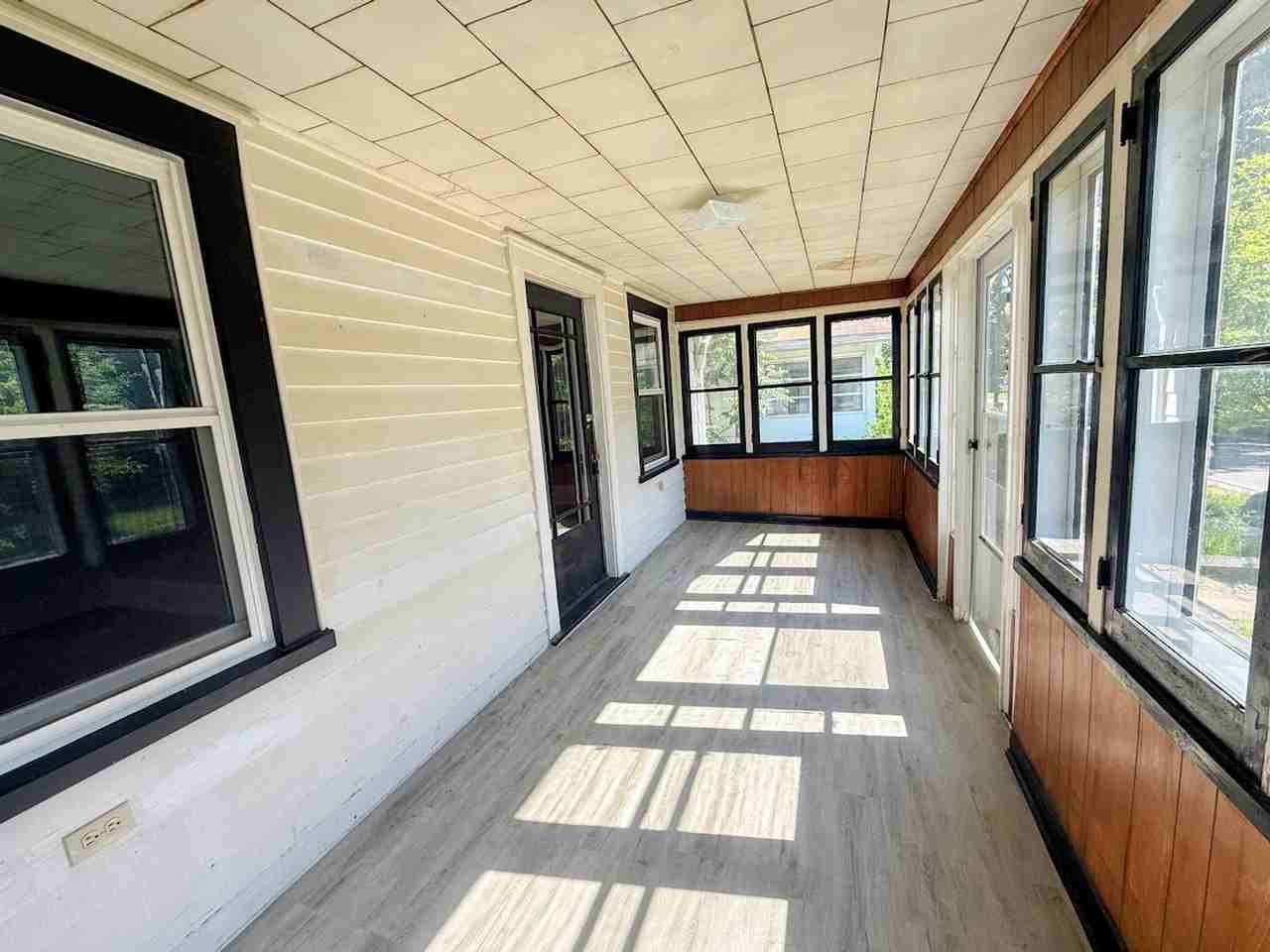 751 Merton Ave - Photo 2 of 14