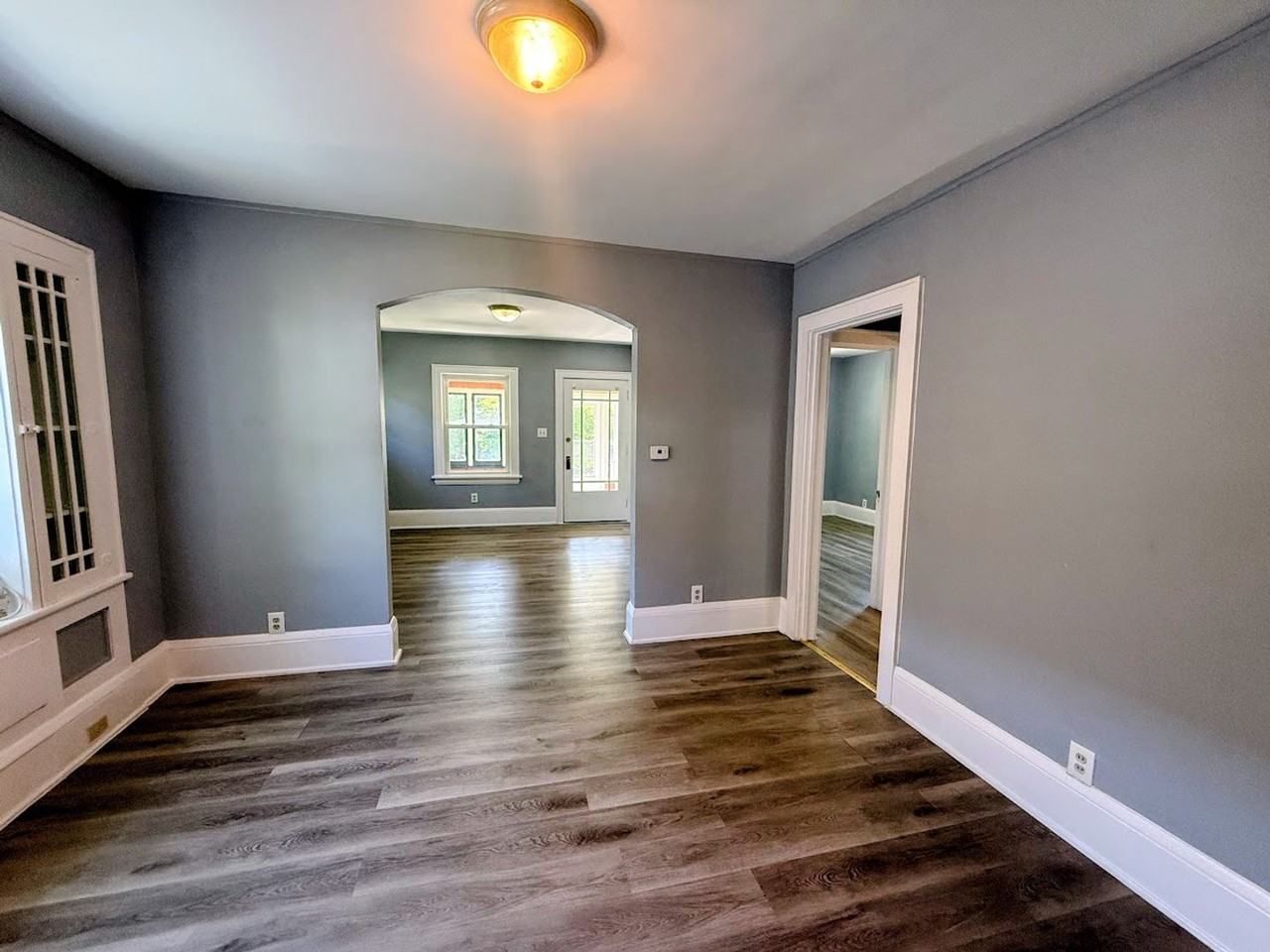 751 Merton Ave - Photo 5 of 14