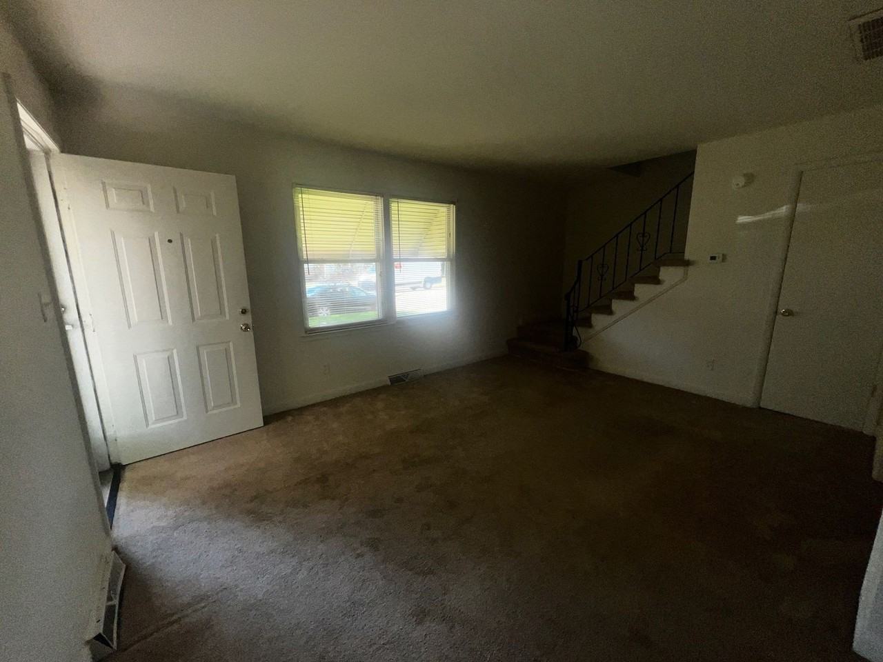3626 Bart St - Photo 3 of 10