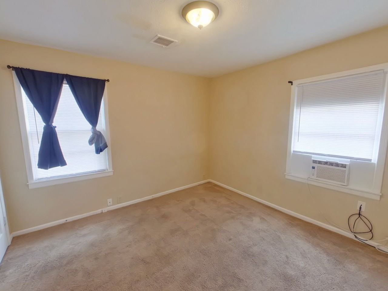 1548 N Pinecrest St - Photo 7 of 7