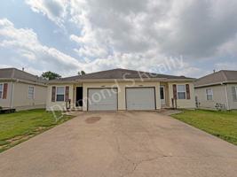 featured image of 1442 W Rainey St