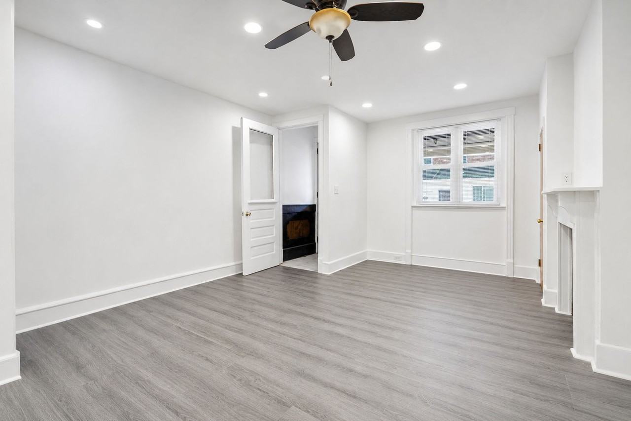 45 N Lindenwood St - Photo 4 of 32