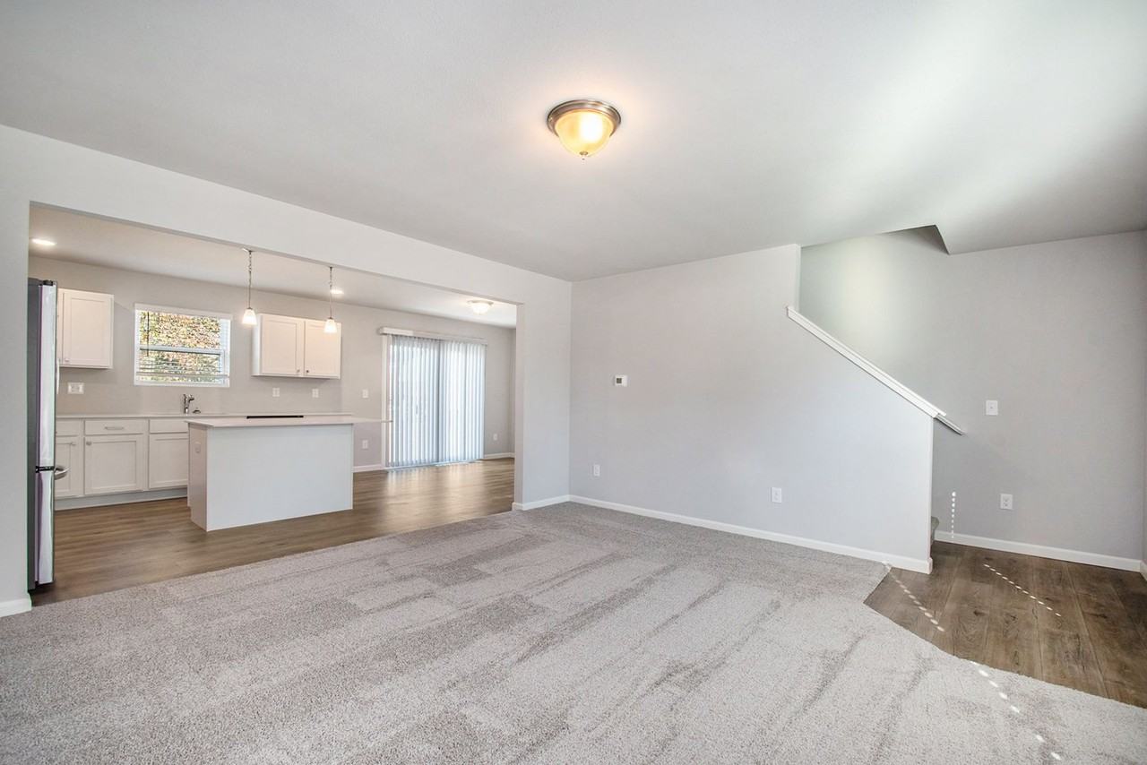 Spring Meadows Ct - Photo 7 of 23