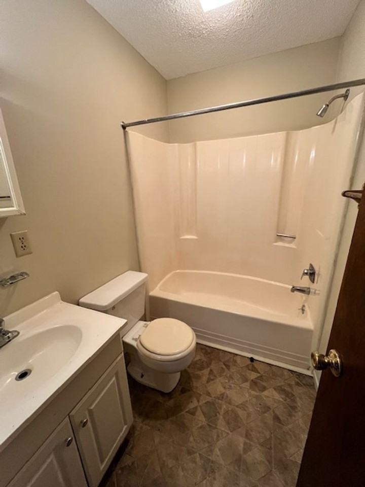 101 101 & 103 Teakwood Drive - Photo 3 of 7