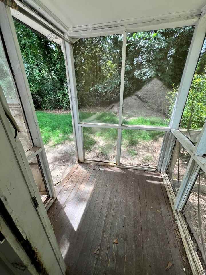 403 Concord Rd - Photo 4 of 10