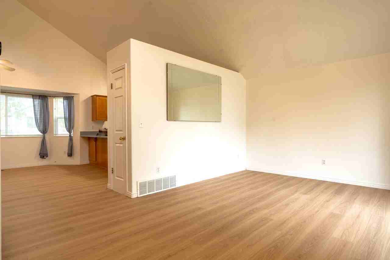 1007 N 525 W - Photo 5 of 21