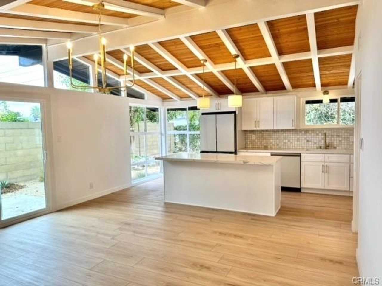 2324 W Palm Ave - Photo 6 of 16