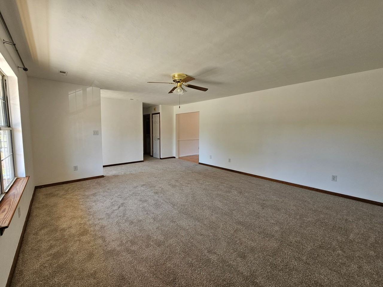 2164 Shipyard Rd - Photo 5 of 26