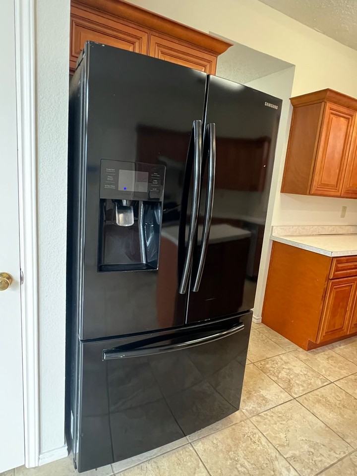 723 Sumner Dr - Photo 3 of 48