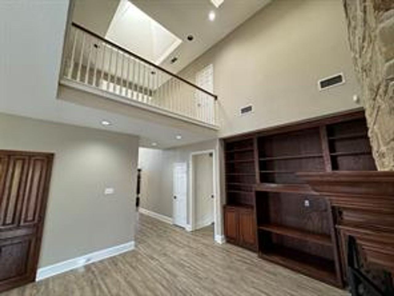 1100 Hunters Creek Dr - Photo 6 of 38