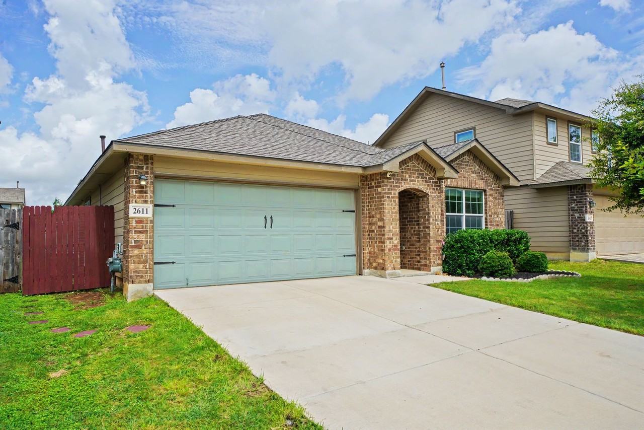 2611 Willow Pond - Photo 3 of 42
