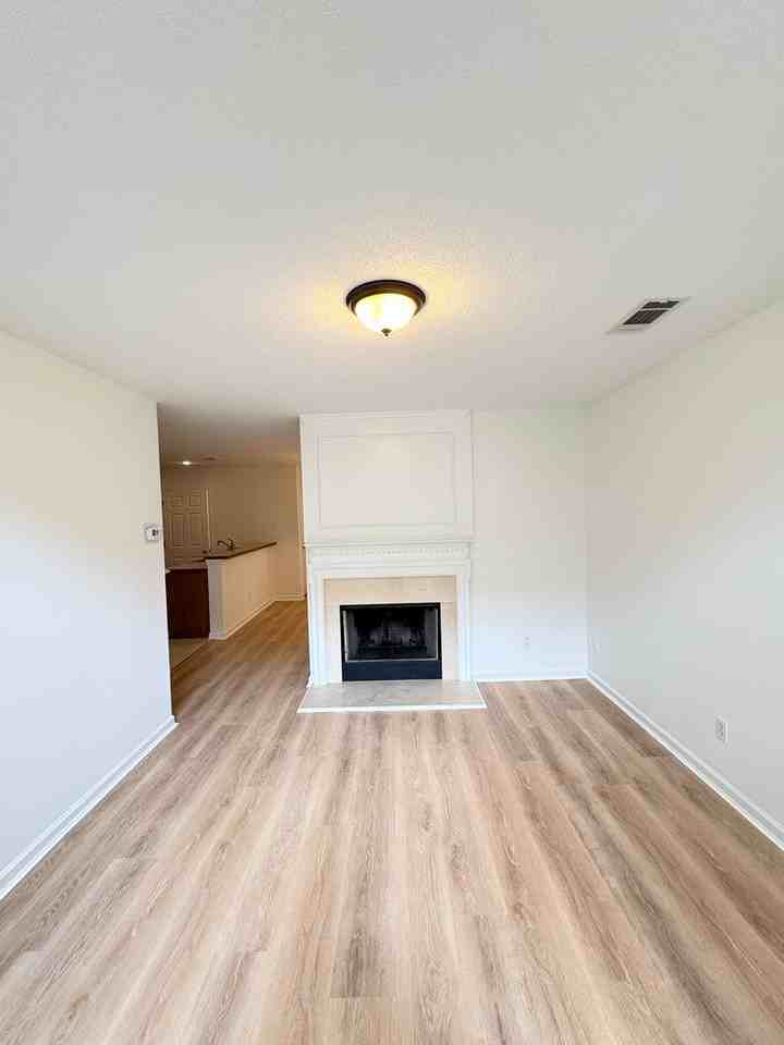 390 Gardners Cir - Photo 6 of 28