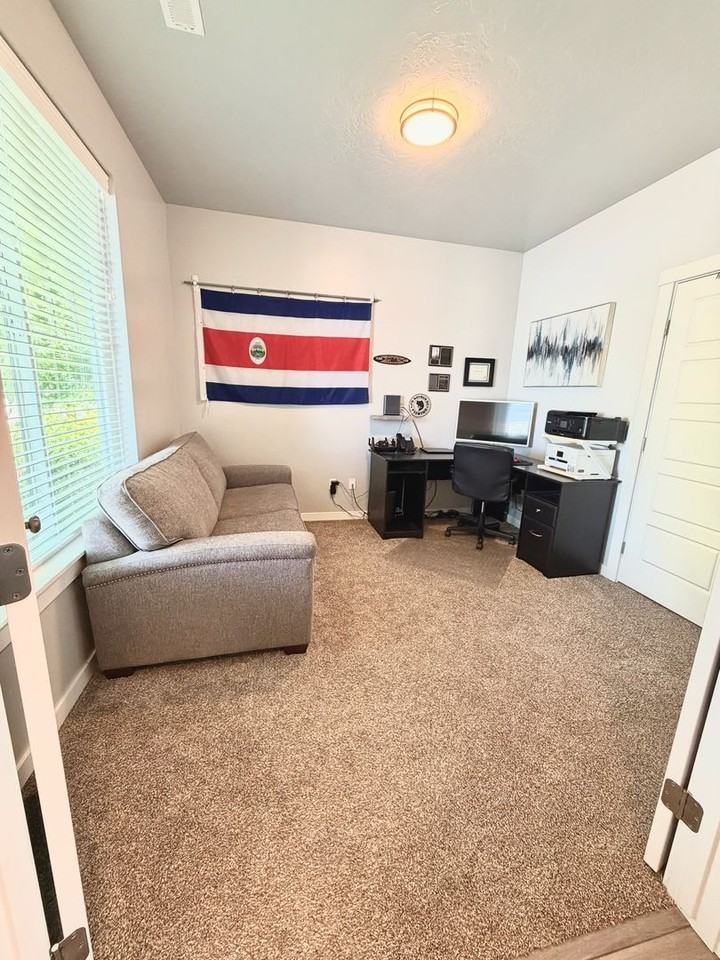 13835 S Baroque Ave - Photo 7 of 33
