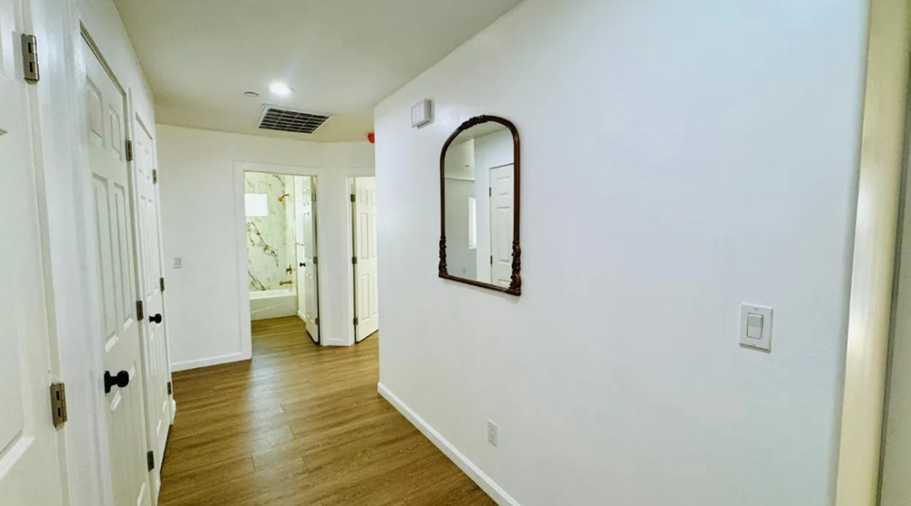 801 S Oleander Ave - Photo 3 of 18