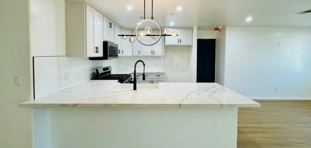 801 S Oleander Ave - Photo 6 of 18