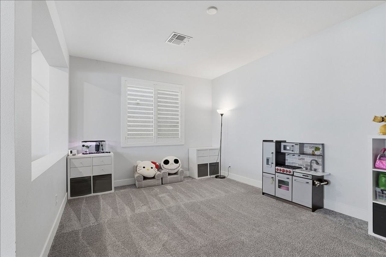 5366 Purple Moon Ave - Photo 7 of 50