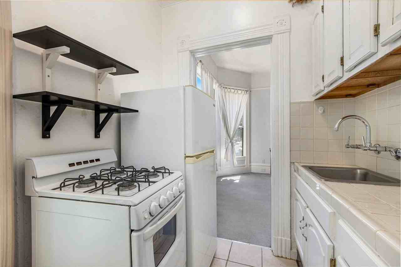 1315 Chestnut St #1 - Photo 6 of 11