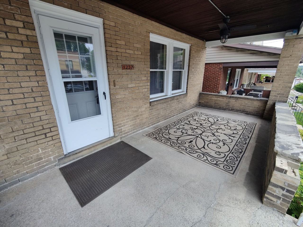 1237 Brookline Blvd - Photo 2 of 29
