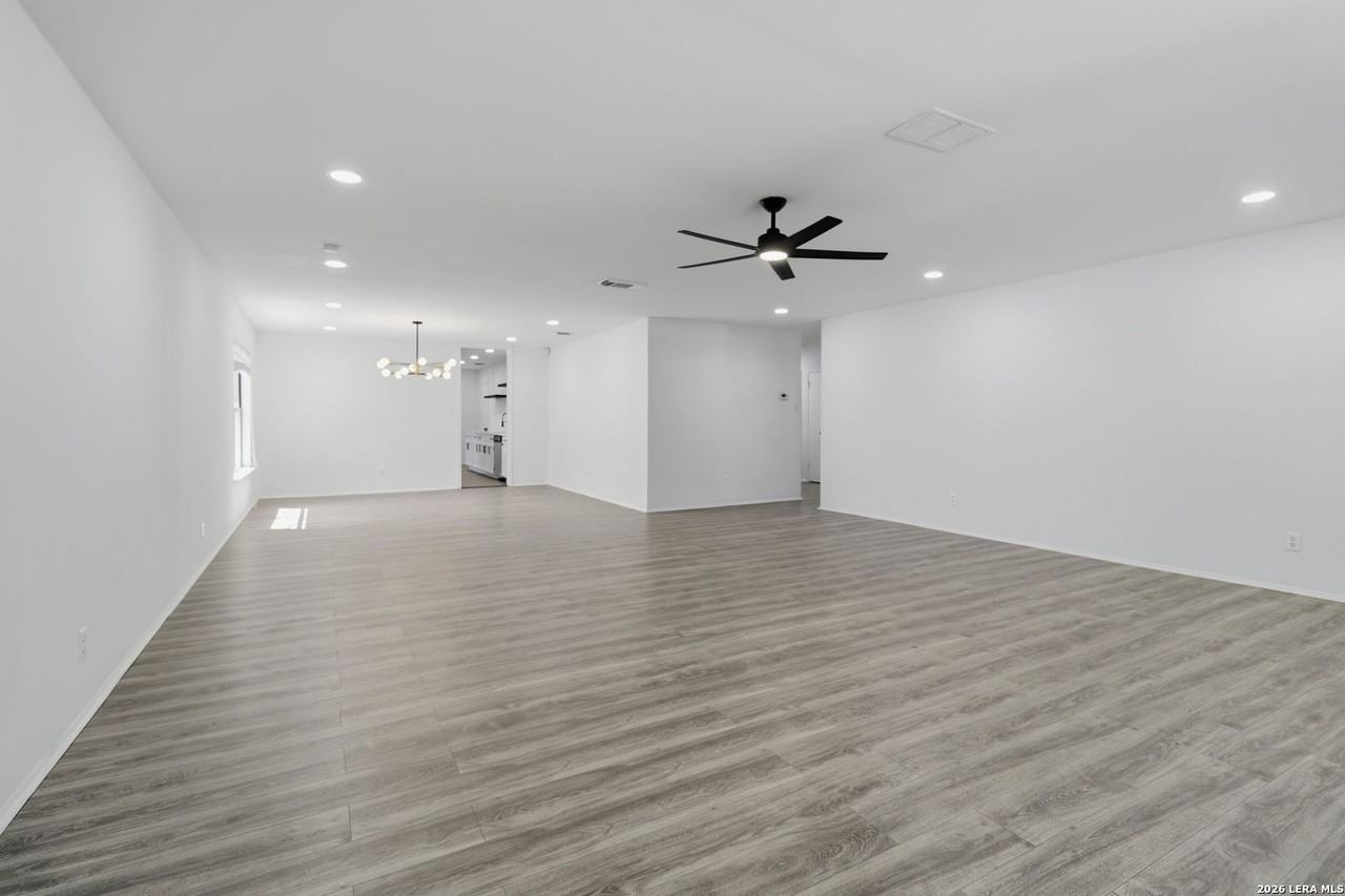 3909 Davenport - Photo 3 of 23