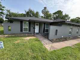 featured image of 7726 Spinet St