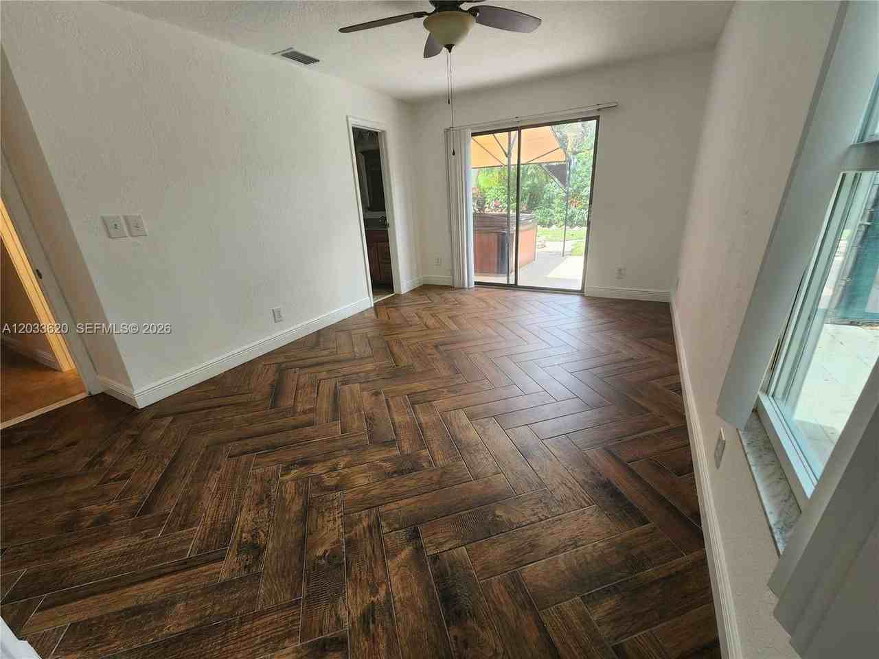1631 Sw 129th Way #0 - Photo 4 of 10