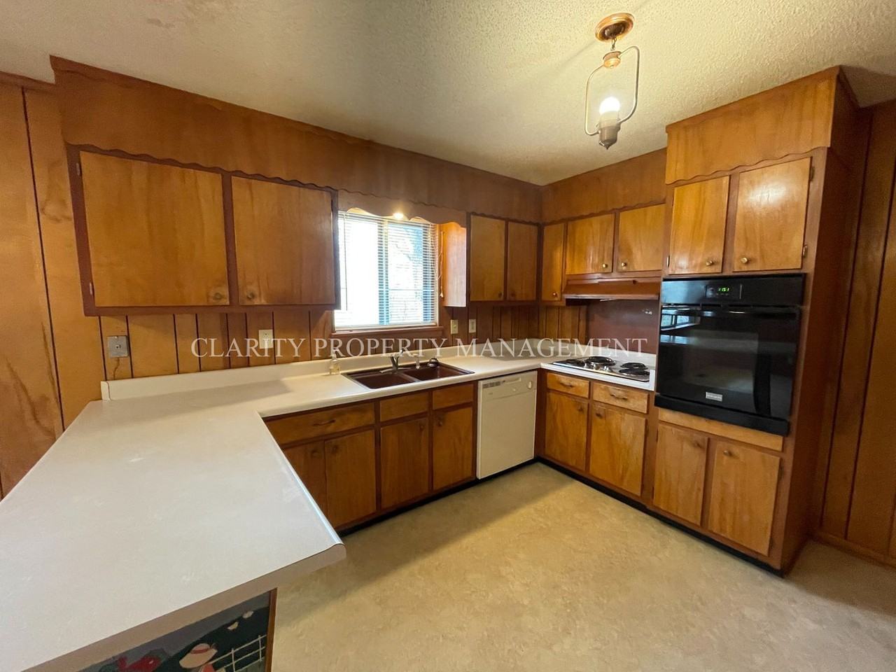 1117 Ridgetop Dr - Photo 5 of 14