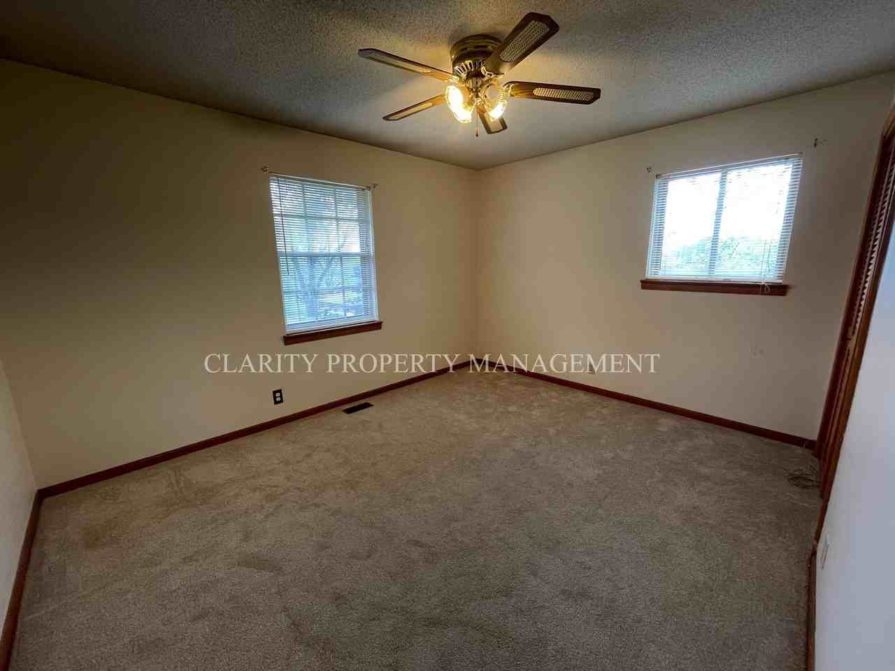 1117 Ridgetop Dr - Photo 6 of 14