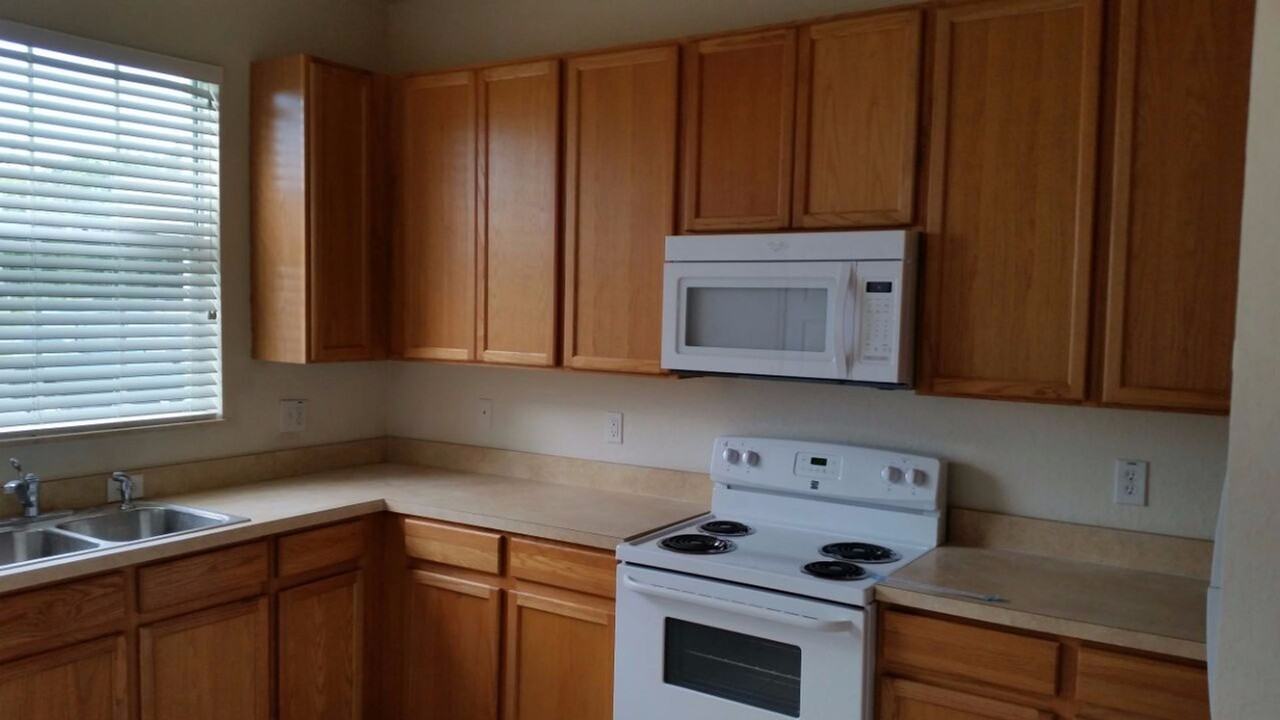 4982 Town Ter N - Photo 6 of 8