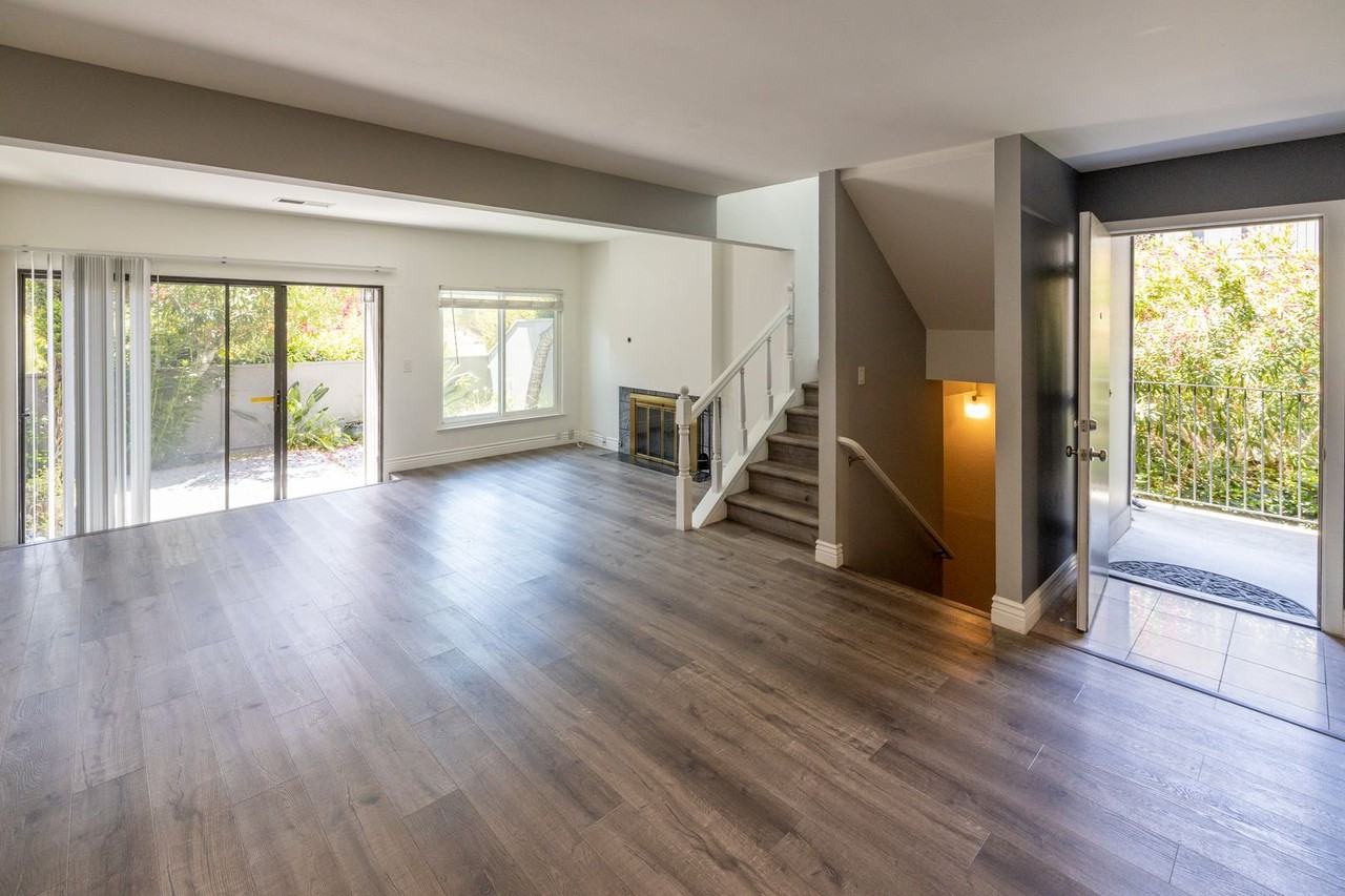 996 Silverado Ct - Photo 6 of 22