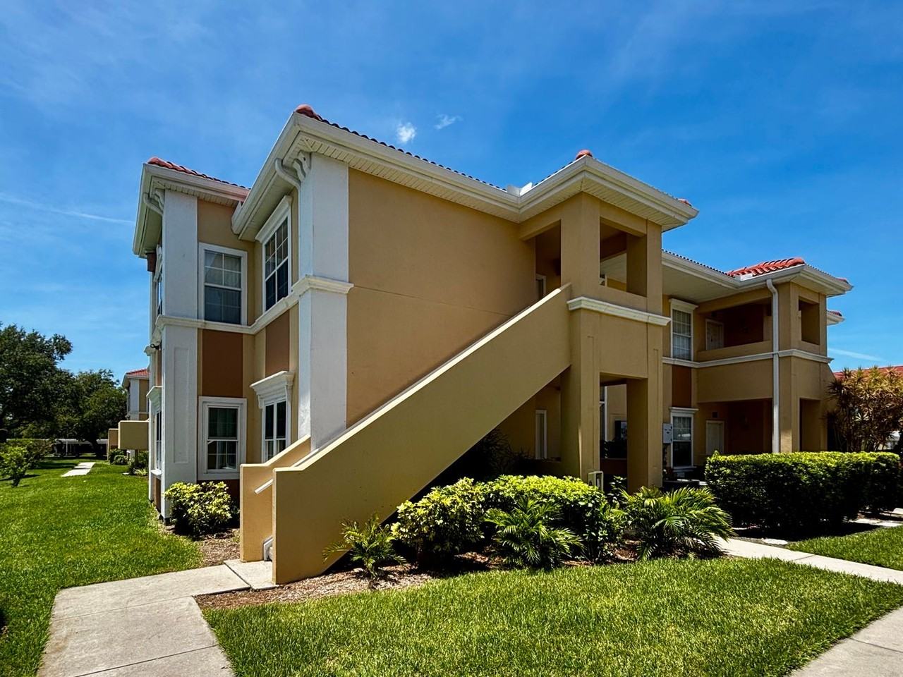 1020 Villagio Cir #205 - Photo 2 of 25