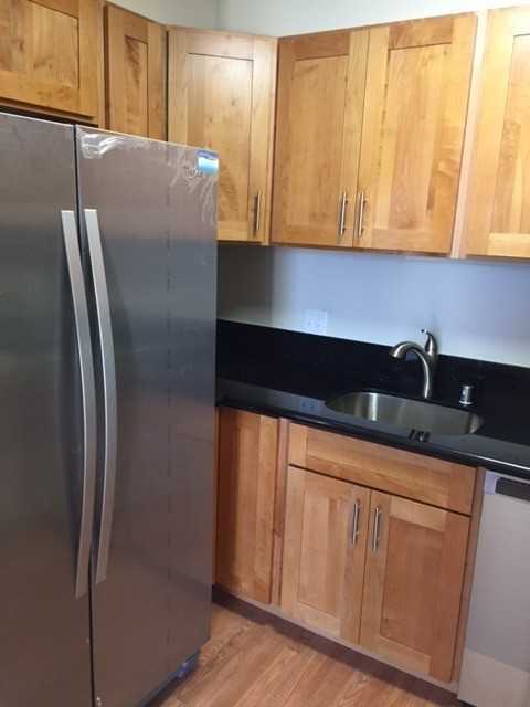 1505 Alexander St #303 - Photo 3 of 10
