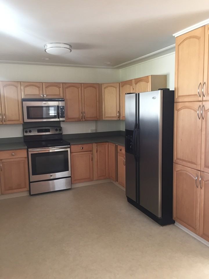 2668 Peter St - Photo 2 of 16