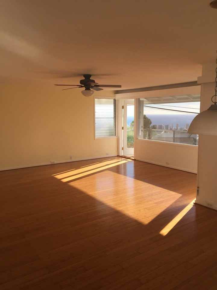 2668 Peter St - Photo 6 of 16