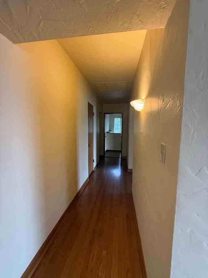 230 W Cliff Dr - Photo 5 of 20