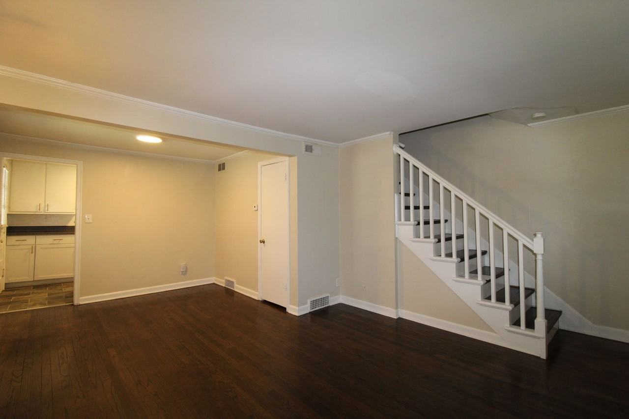 300 E 26th Ave - Photo 2 of 11