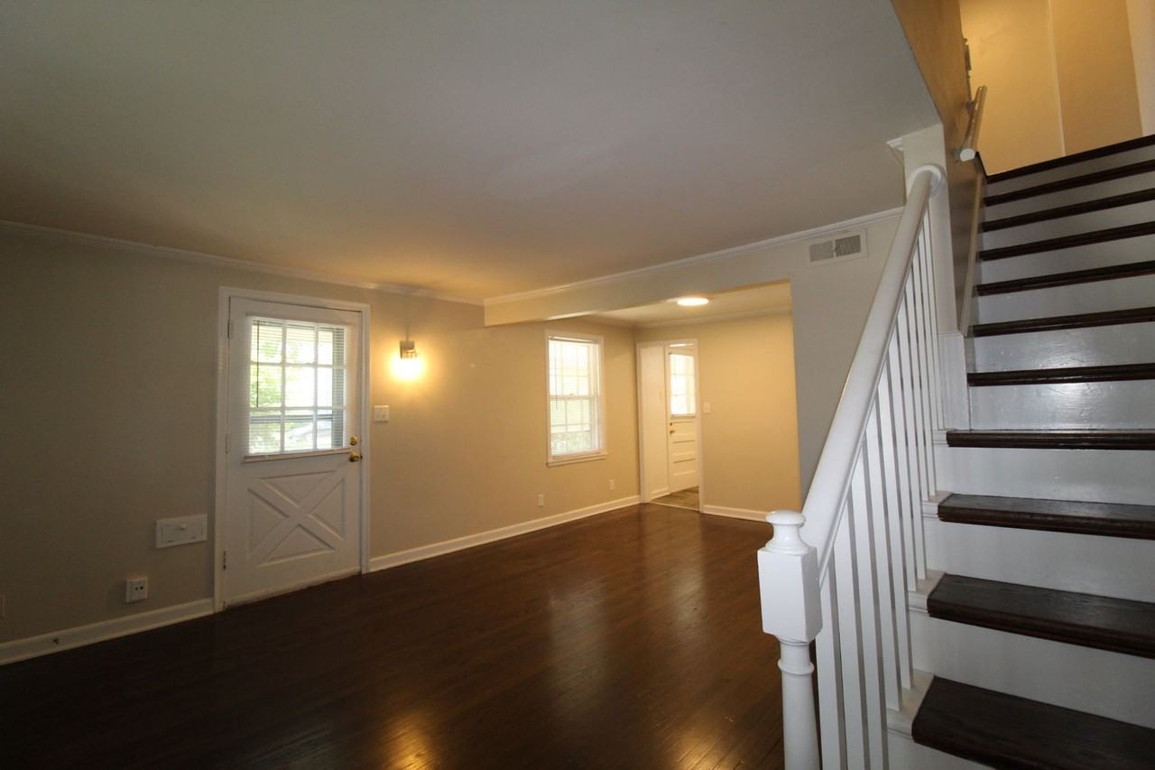 300 E 26th Ave - Photo 3 of 11