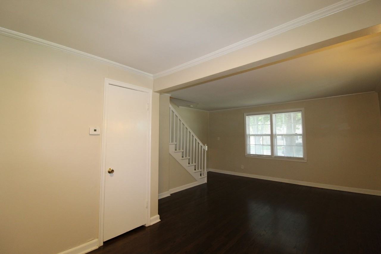 300 E 26th Ave - Photo 4 of 11