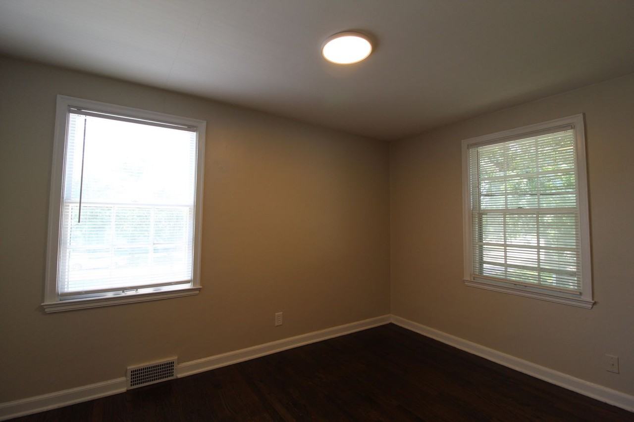 300 E 26th Ave - Photo 7 of 11