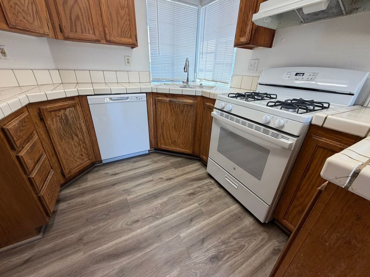 8162 Morgan Hill Way - Photo 7 of 26