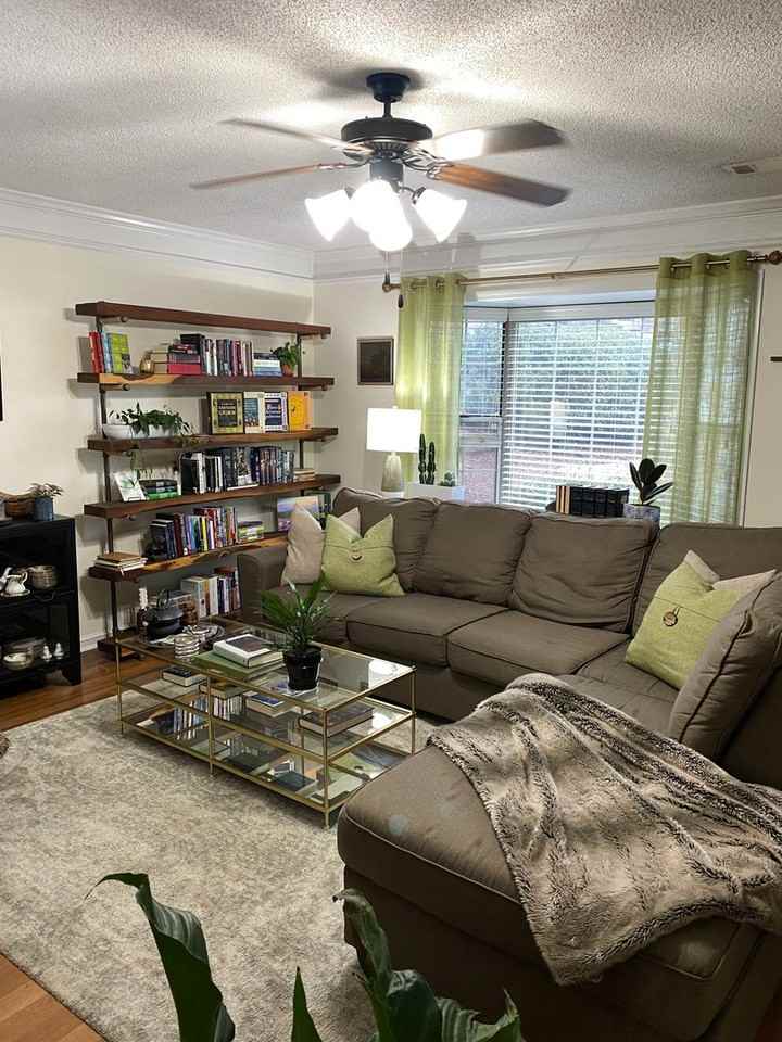 109 Tamara Ct - Photo 2 of 11