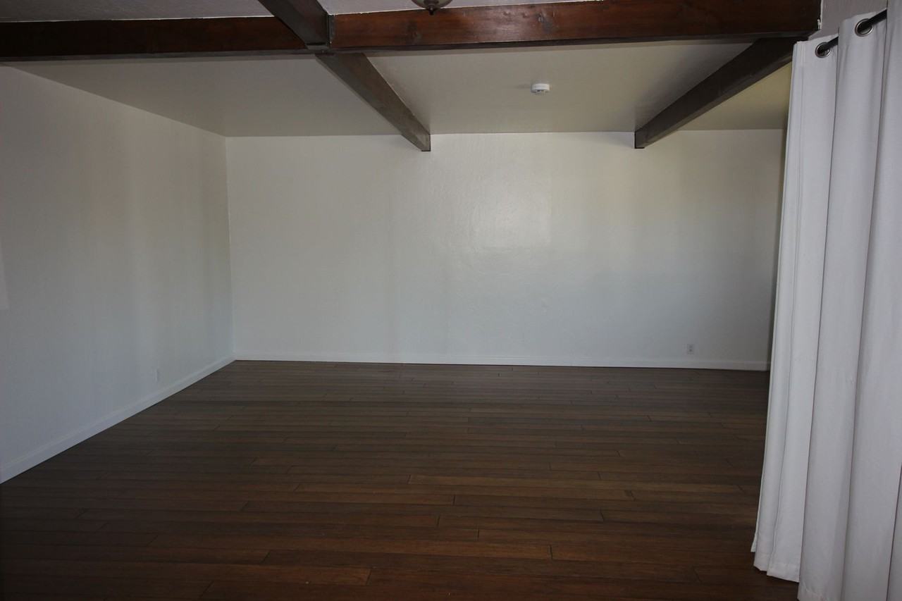 1922 Moraga Dr - Photo 6 of 14