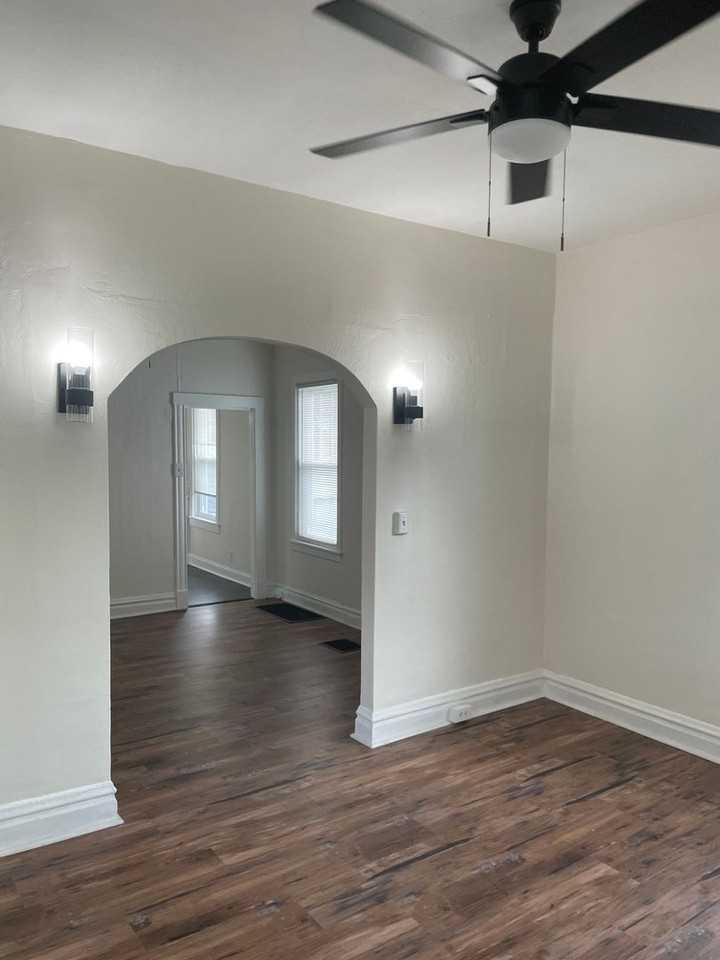 7126 Mardel Ave - Photo 3 of 23