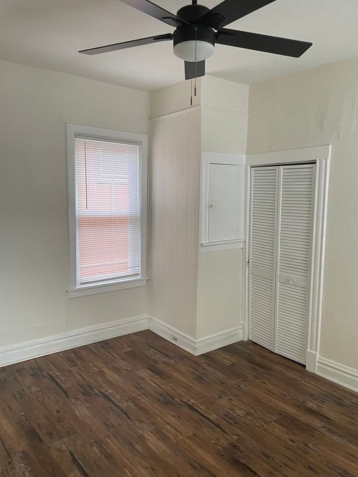 7126 Mardel Ave - Photo 4 of 23