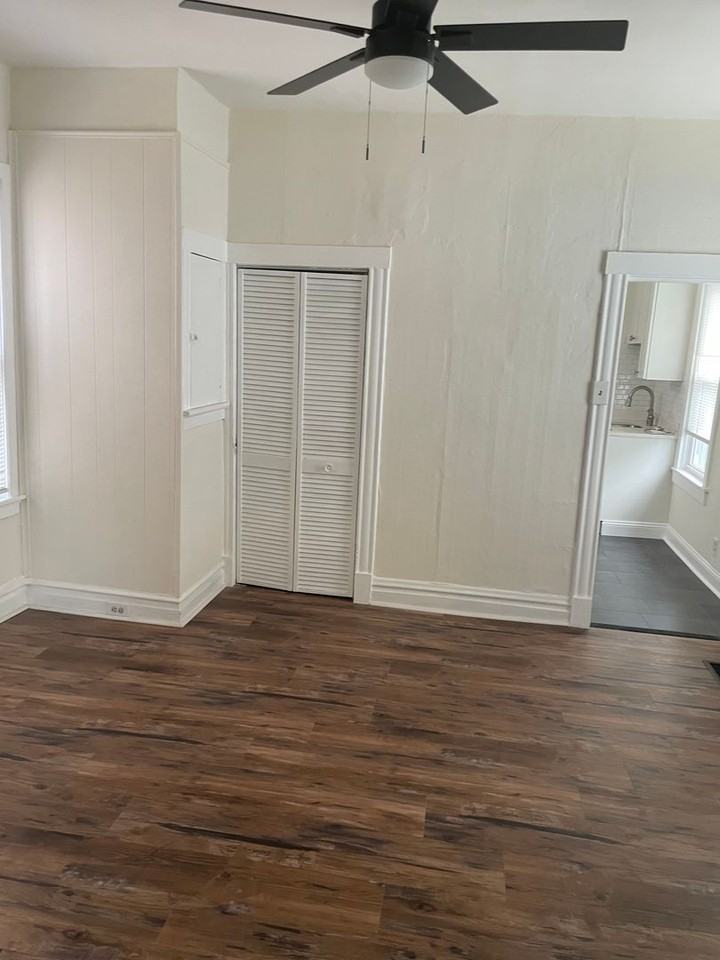 7126 Mardel Ave - Photo 5 of 23