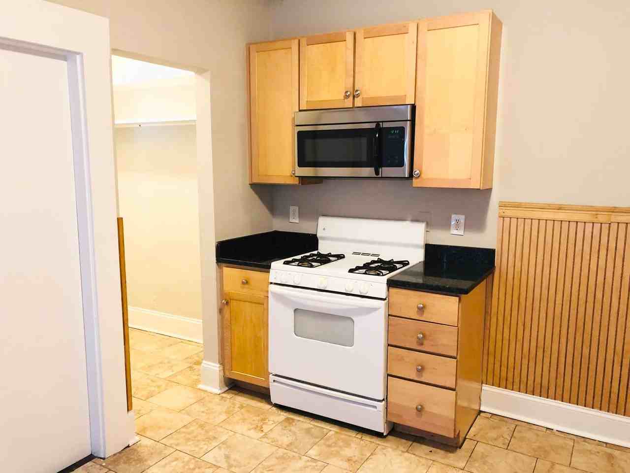 95 Draper St #1 - Photo 5 of 12