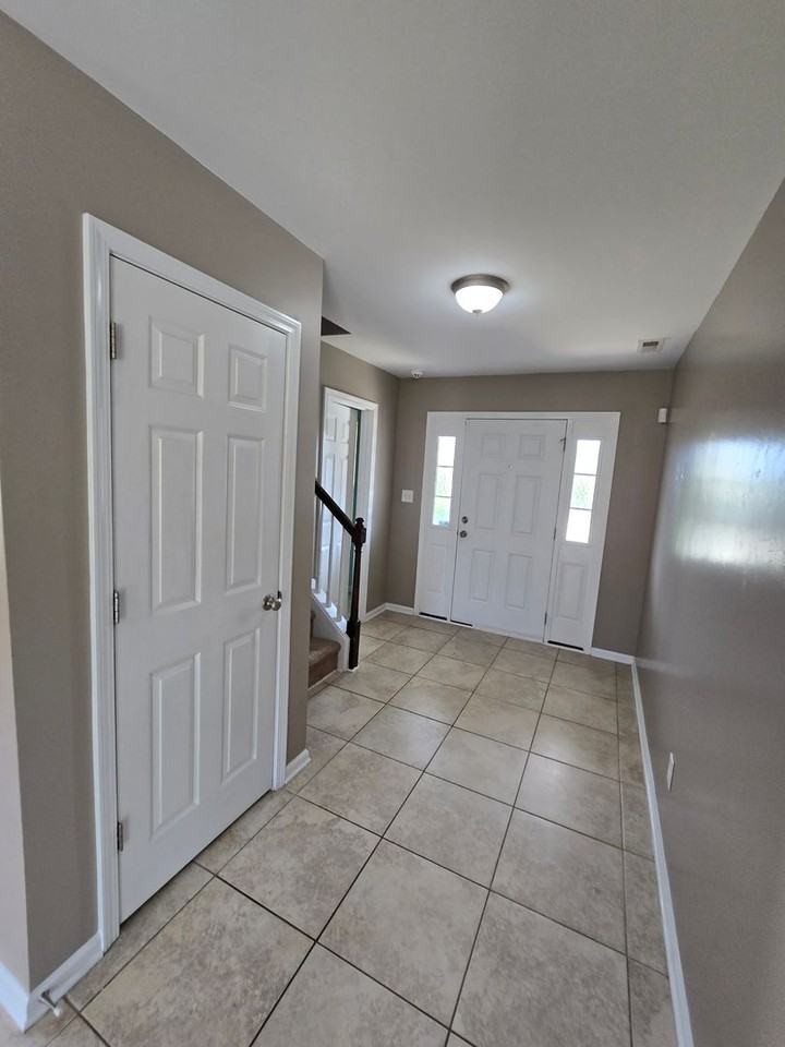2012 Sir Michael Dr - Photo 2 of 21