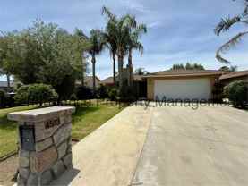 4513 Barry St - Photo 1 of 1
