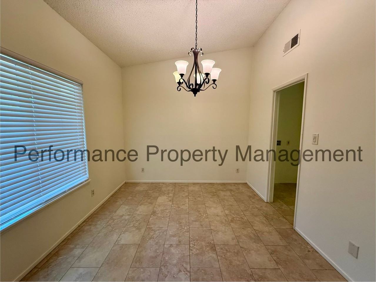 4513 Barry St - Photo 4 of 18
