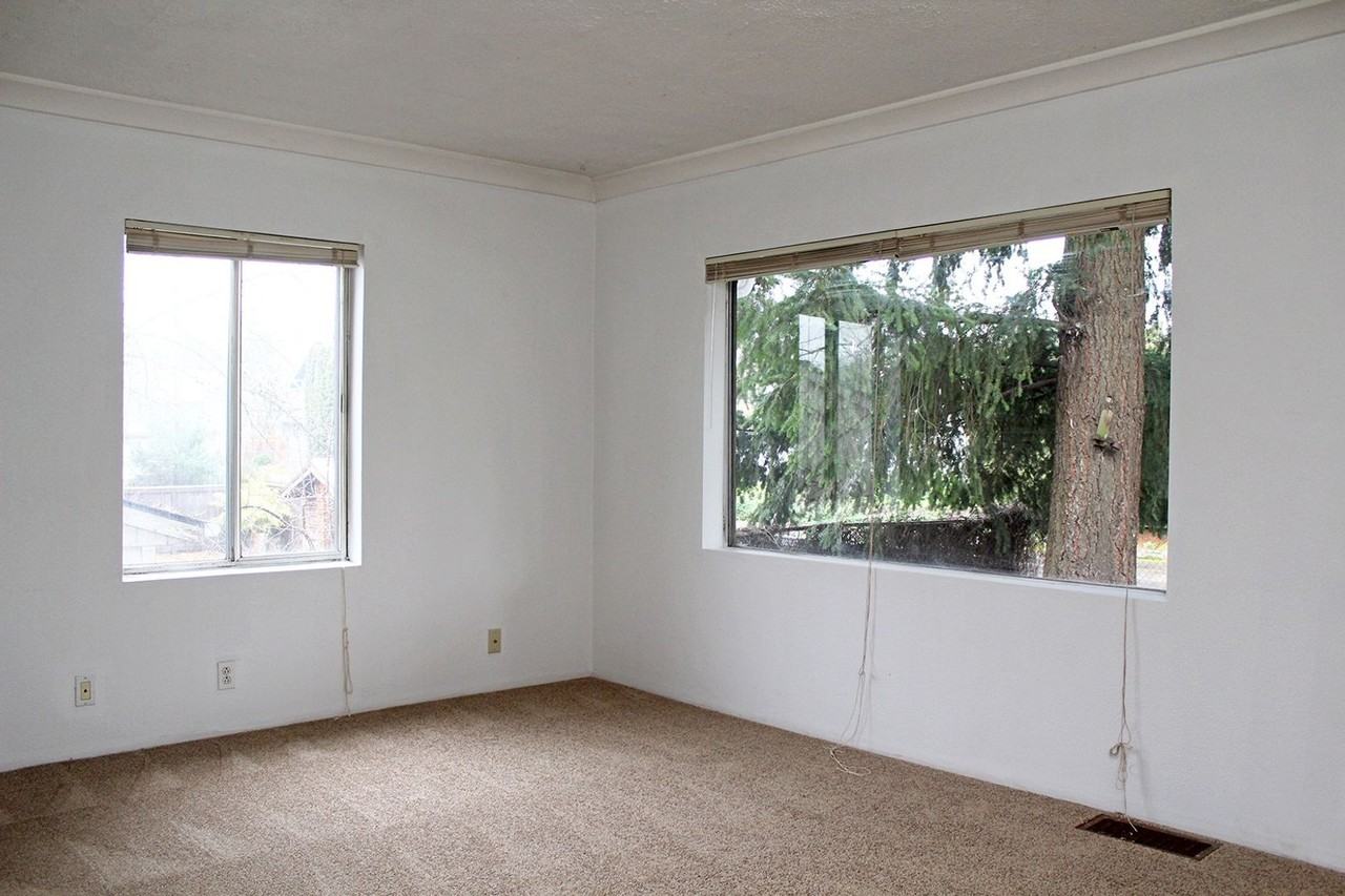 6315 Ne Fremont St - Photo 4 of 19